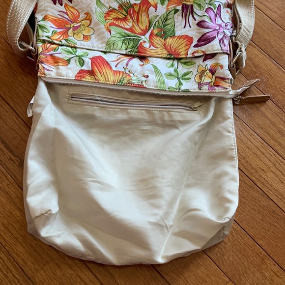 🔥Gorgeous Cross Body or Shoulder Mini Bag 🌸 - Picture 8 of 12